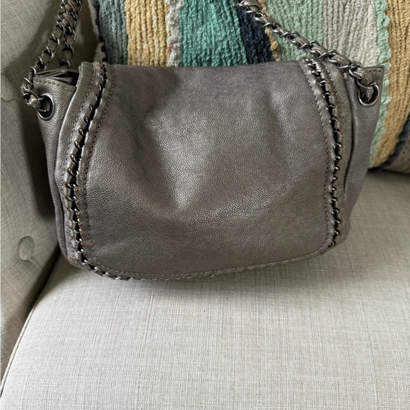 Chanel 💯 % Authentic Handbag - Picture 3 of 16